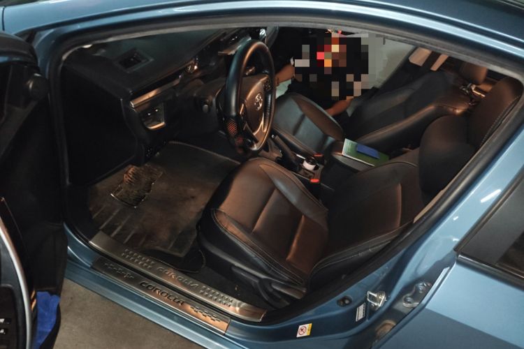 Used Toyota Corolla 2016 Dual-Engine 1.8L E-CVT Elite Edition Left Front Seat