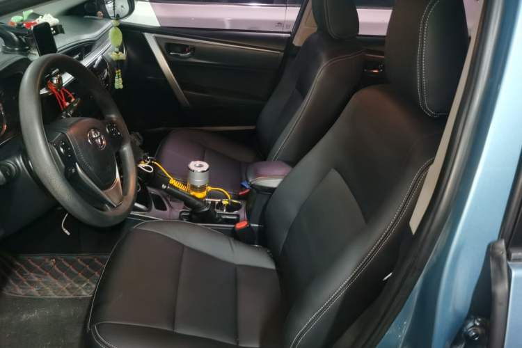 Used Toyota Corolla 2016 Dual-Engine 1.8L E-CVT Elite Edition Left Front Seat