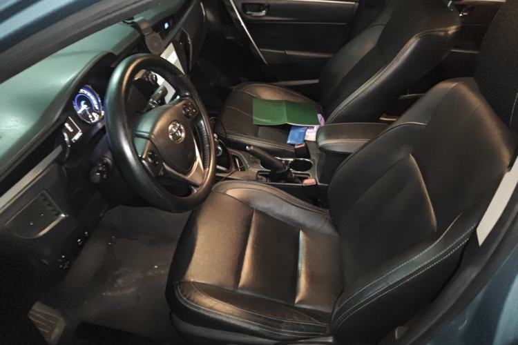 Used Toyota Corolla 2016 Dual-Engine 1.8L E-CVT Elite Edition Left Front Seat
