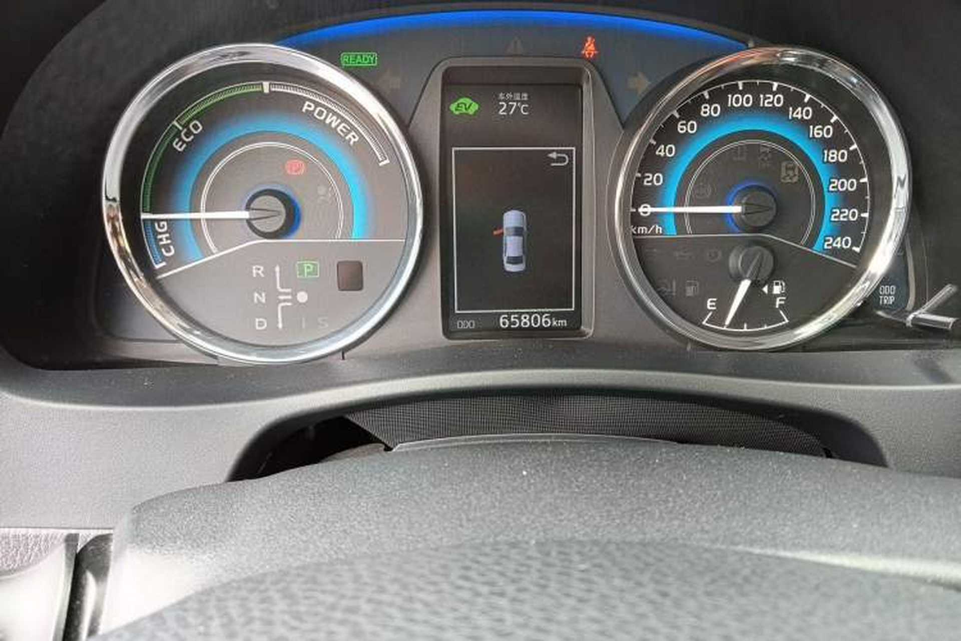 Used Toyota Corolla 2016 Dual-Engine 1.8L E-CVT Elite Edition Odometer Close Up