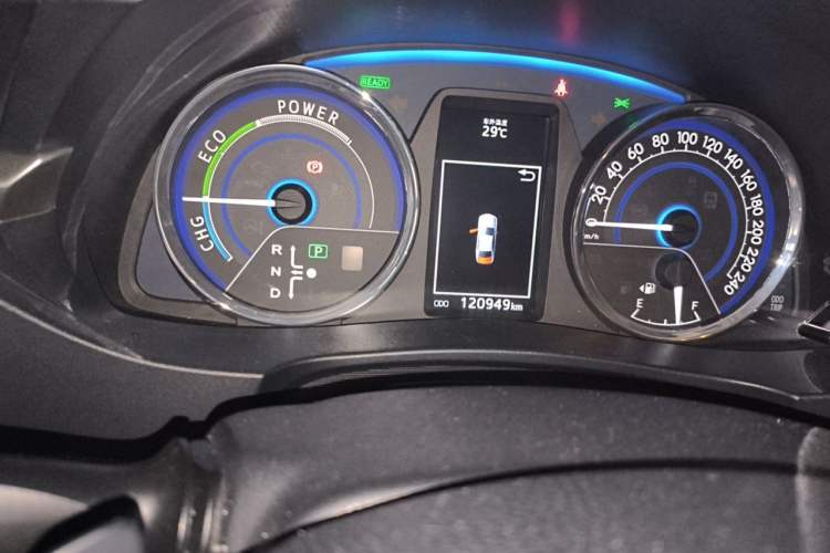 Used Toyota Corolla 2016 Dual-Engine 1.8L E-CVT Flagship Edition Odometer Close Up