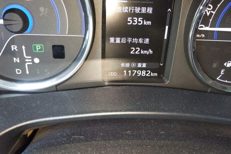 Used Toyota Corolla 2016 Dual-Engine 1.8L E-CVT Elite Edition Odometer Close Up