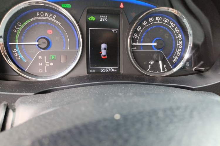 Used Toyota Corolla 2016 Dual-Engine 1.8L E-CVT Elite Edition Odometer Close Up