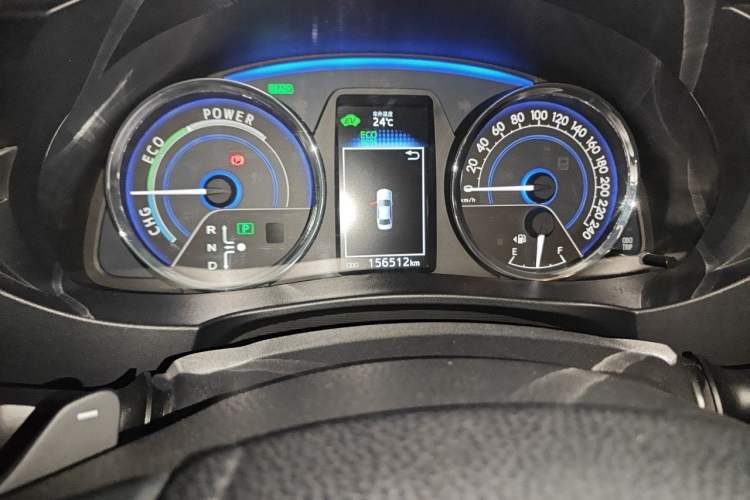 Used Toyota Corolla 2016 Dual-Engine 1.8L E-CVT Elite Edition Odometer Close Up