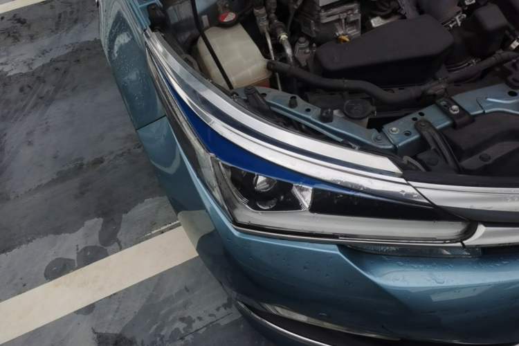 Used Toyota Corolla 2016 Dual-Engine 1.8L E-CVT Elite Edition Right Front Headlight