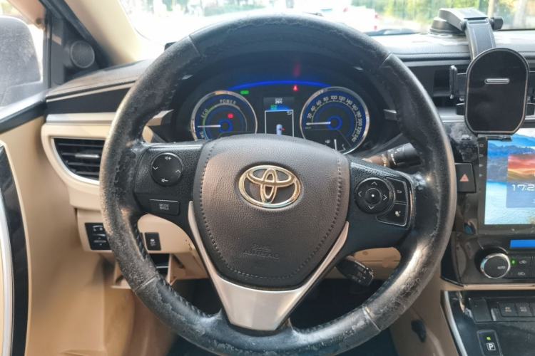 Used Toyota Corolla 2016 Dual-Engine 1.8L E-CVT Elite Edition Steering Wheel