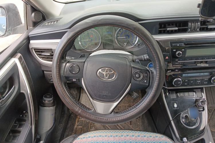 Used Toyota Corolla 2016 Dual-Engine 1.8L E-CVT Elite Edition Steering Wheel