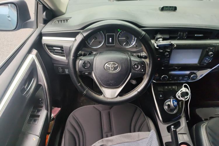 Used Toyota Corolla 2016 Dual-Engine 1.8L E-CVT Elite Edition Steering Wheel
