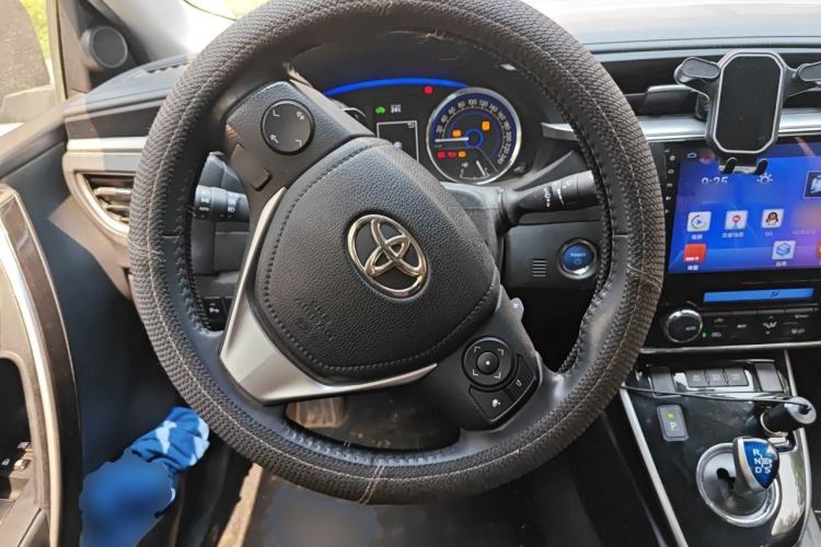 Used Toyota Corolla 2016 Dual-Engine 1.8L E-CVT Elite Edition Steering Wheel
