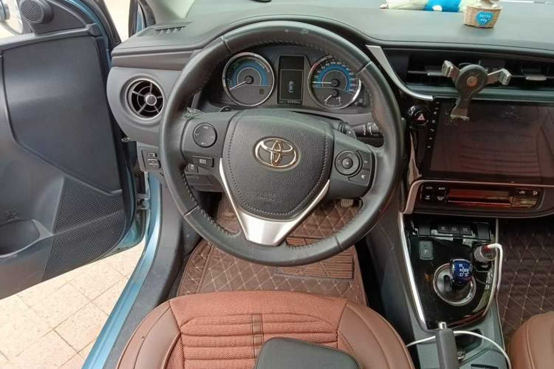 Used Toyota Corolla 2016 Dual-Engine 1.8L E-CVT Elite Edition Steering Wheel