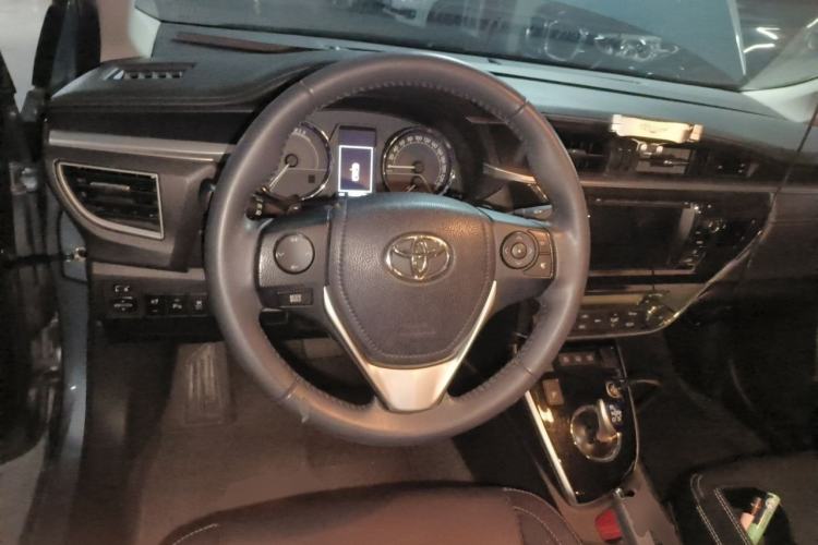 Used Toyota Corolla 2016 Dual-Engine 1.8L E-CVT Elite Edition Steering Wheel