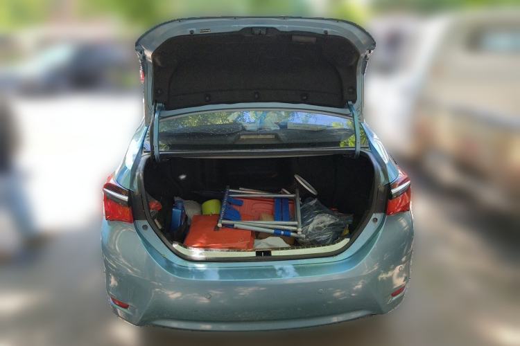 Used Toyota Corolla 2016 Dual-Engine 1.8L E-CVT Elite Edition Trunk