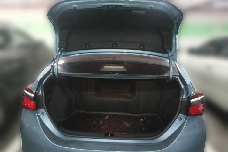 Used Toyota Corolla 2016 Dual-Engine 1.8L E-CVT Elite Edition Trunk