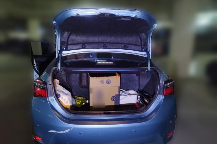 Used Toyota Corolla 2016 Dual-Engine 1.8L E-CVT Elite Edition Trunk