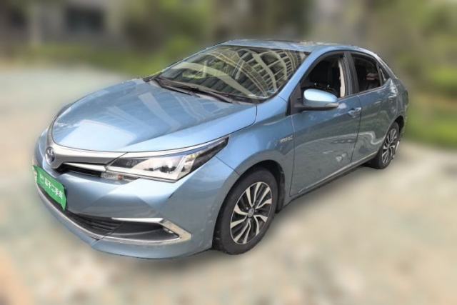 Ojetý Toyota Corolla 2016 Dual-Engine 1.8L E-CVT Luxury Edition