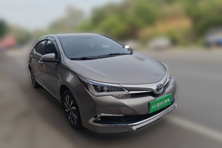Used Toyota Corolla 2016 Dual-Engine 1.8L E-CVT Elite Edition Front Right 45 Deg