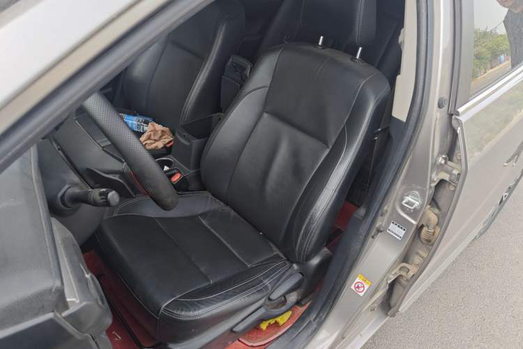 Used Toyota Corolla 2016 Dual-Engine 1.8L E-CVT Elite Edition Left Front Seat