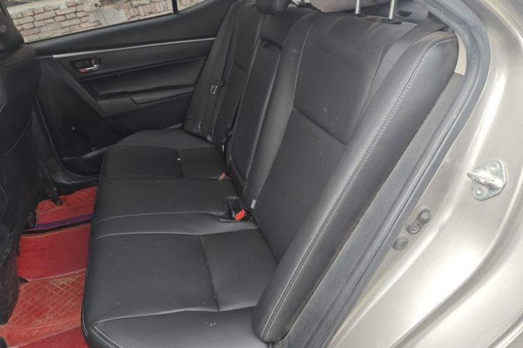 Used Toyota Corolla 2016 Dual-Engine 1.8L E-CVT Elite Edition Left Rear Seat