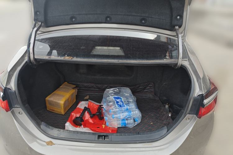 Used Toyota Corolla 2016 Dual-Engine 1.8L E-CVT Elite Edition Trunk