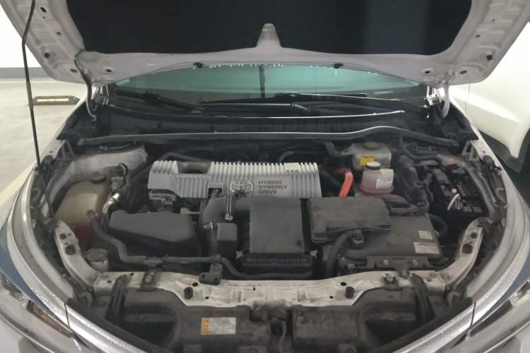 Used Toyota Corolla 2016 Dual-Engine 1.8L E-CVT Elite Edition Engine Bay