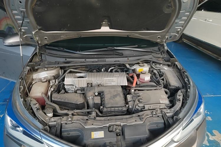 Used Toyota Corolla 2016 Dual-Engine 1.8L E-CVT Elite Edition Engine Bay