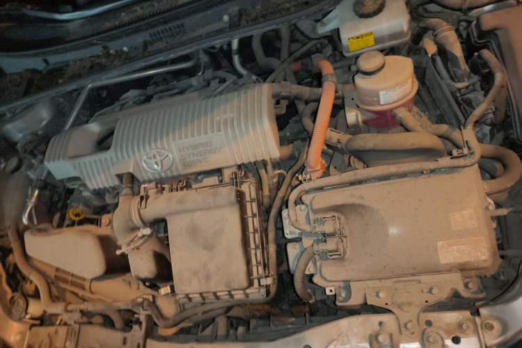 Used Toyota Corolla 2016 Dual-Engine 1.8L E-CVT Elite Edition Engine Bay Left