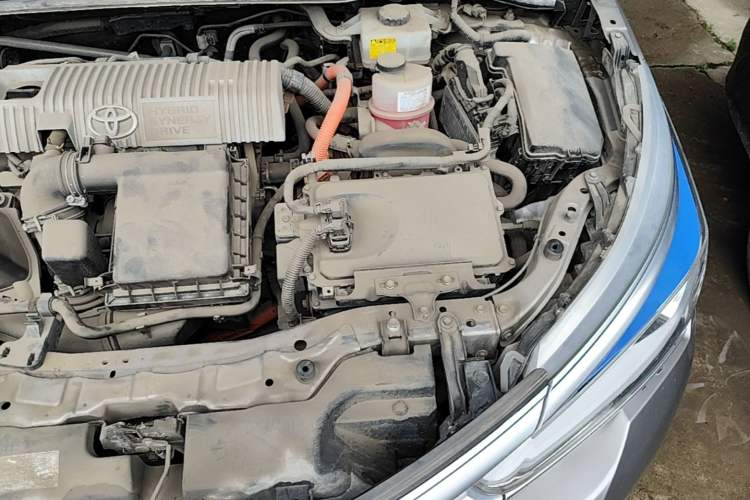 Used Toyota Corolla 2016 Dual-Engine 1.8L E-CVT Leading Edition Engine Bay Left