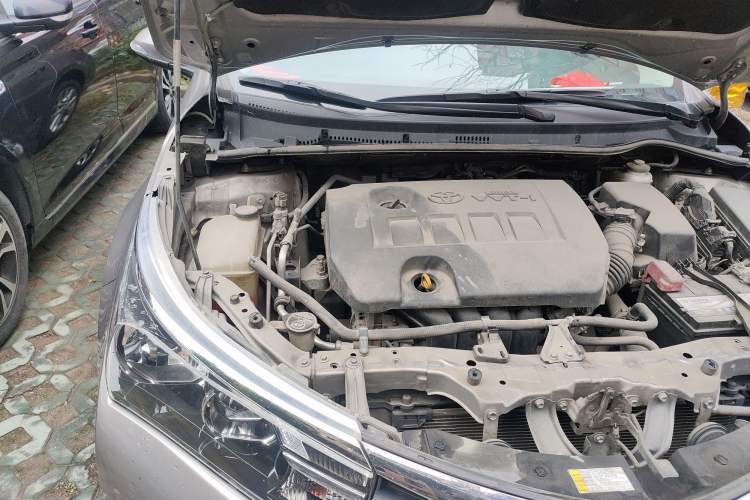 Used Toyota Corolla 2016 1.6L CVT GL-i Cool Edition Engine Bay Right