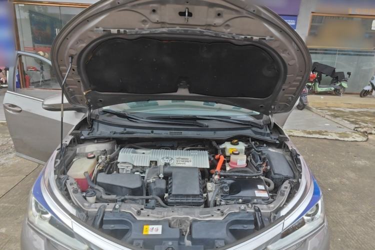 Used Toyota Corolla 2016 Dual-Engine 1.8L E-CVT Elite Edition Engine Bay