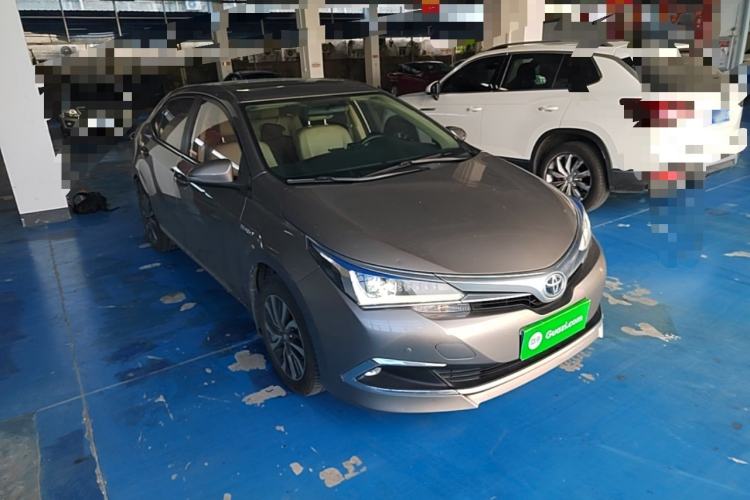 Used Toyota Corolla 2016 Dual-Engine 1.8L E-CVT Elite Edition Front Right 45 Deg