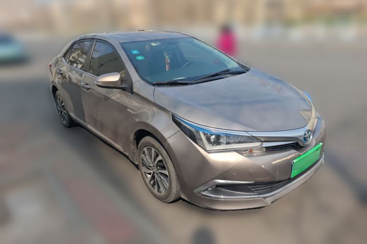 Used Toyota Corolla 2016 Dual-Engine 1.8L E-CVT Elite Edition Front Right 45 Deg