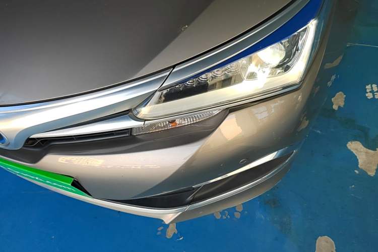 Used Toyota Corolla 2016 Dual-Engine 1.8L E-CVT Elite Edition Left Front Headlight