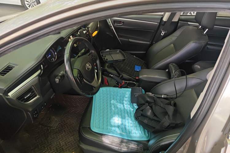 Used Toyota Corolla 2016 Dual-Engine 1.8L E-CVT Elite Edition Left Front Seat