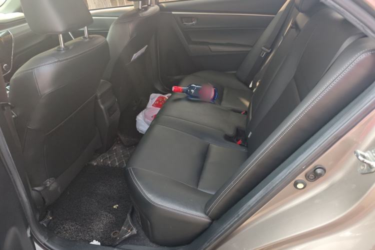 Used Toyota Corolla 2016 Dual-Engine 1.8L E-CVT Elite Edition Left Rear Seat