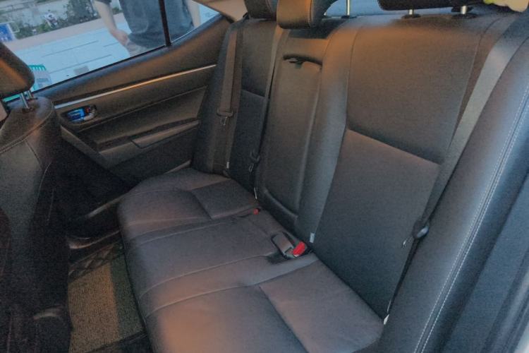 Used Toyota Corolla 2016 Dual-Engine 1.8L E-CVT Elite Edition Left Rear Seat