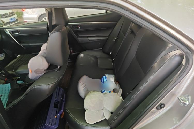 Used Toyota Corolla 2016 Dual-Engine 1.8L E-CVT Elite Edition Left Rear Seat