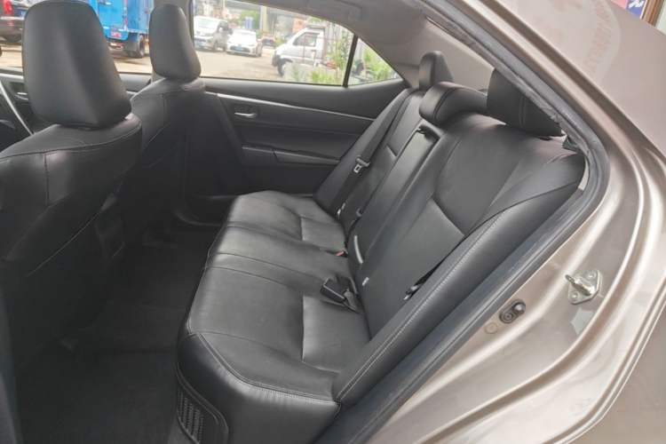 Used Toyota Corolla 2016 Dual-Engine 1.8L E-CVT Elite Edition Left Rear Seat