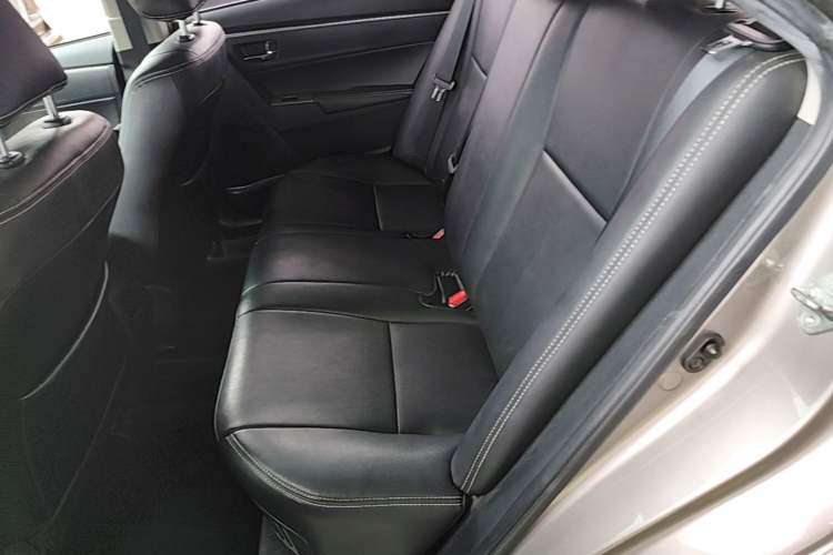 Used Toyota Corolla 2016 Dual-Engine 1.8L E-CVT Leading Edition Left Rear Seat