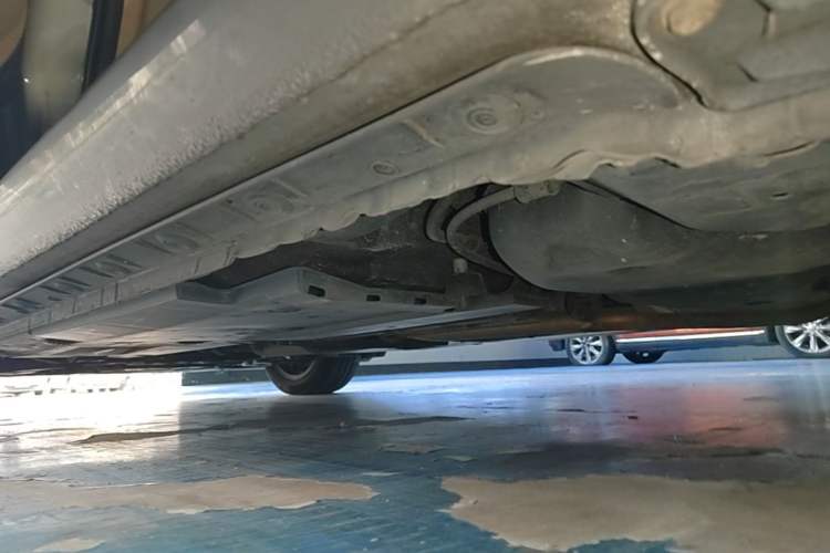 Used Toyota Corolla 2016 Dual-Engine 1.8L E-CVT Elite Edition Left Side Sill