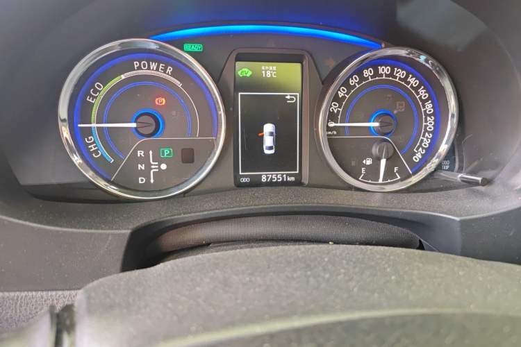 Used Toyota Corolla 2016 Dual-Engine 1.8L E-CVT Elite Edition Odometer Close Up
