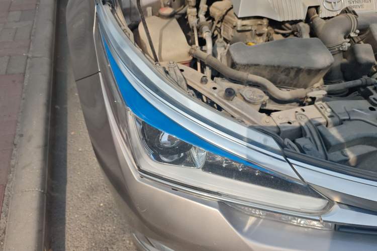Used Toyota Corolla 2016 Dual-Engine 1.8L E-CVT Elite Edition Right Front Headlight
