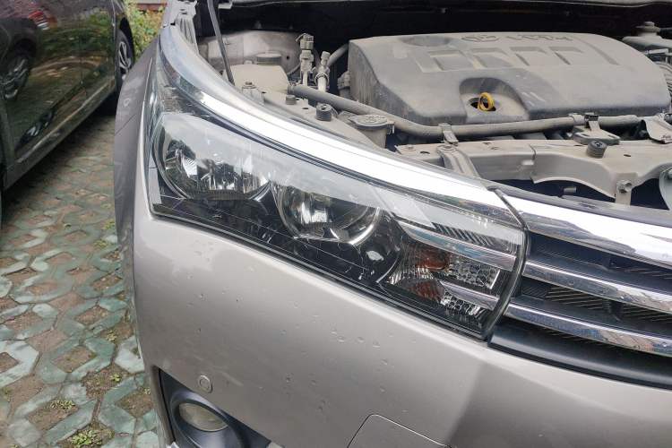 Used Toyota Corolla 2016 1.6L CVT GL-i Cool Edition Right Front Headlight