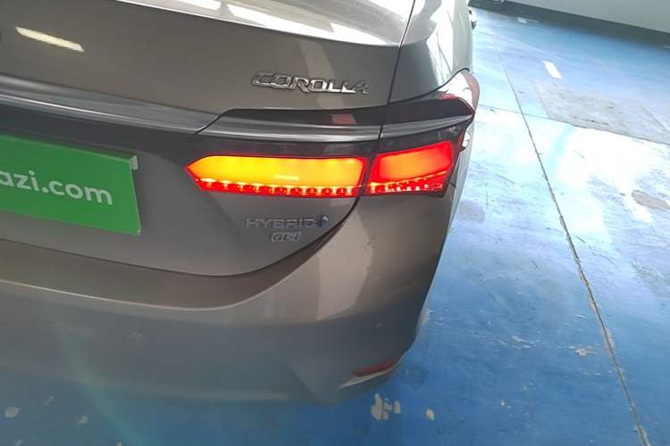 Used Toyota Corolla 2016 Dual-Engine 1.8L E-CVT Elite Edition Right Rear Taillight