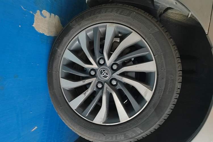Used Toyota Corolla 2016 Dual-Engine 1.8L E-CVT Elite Edition Right Rear Wheel Hub