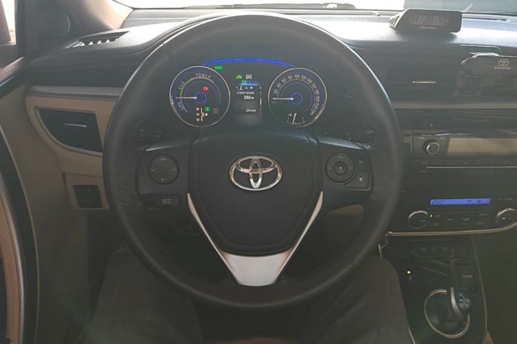 Used Toyota Corolla 2016 Dual-Engine 1.8L E-CVT Elite Edition Steering Wheel