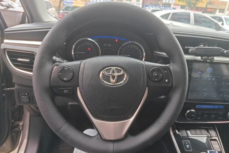 Used Toyota Corolla 2016 Dual-Engine 1.8L E-CVT Elite Edition Steering Wheel