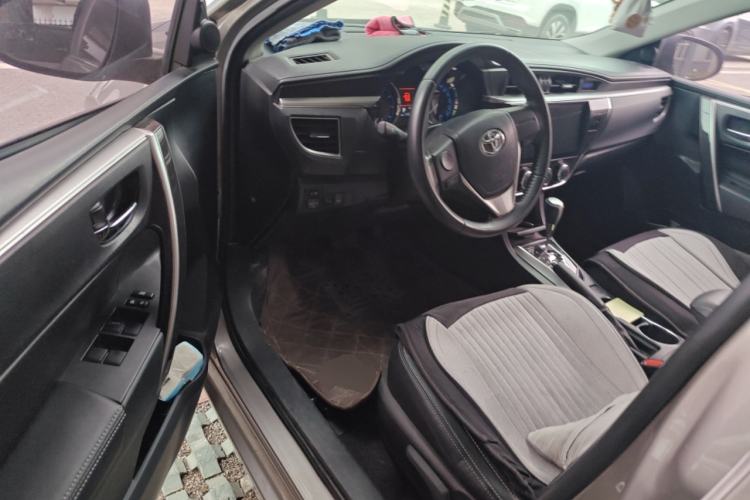 Used Toyota Corolla 2016 1.6L CVT GL-i Cool Edition Driver Seat