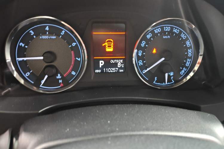 Used Toyota Corolla 2016 1.6L CVT GL-i Cool Edition Odometer Close Up