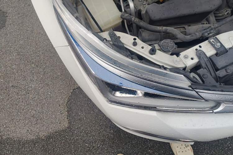 Used Toyota Corolla 2016 Dual-Engine 1.8L E-CVT Leading Edition Right Front Headlight