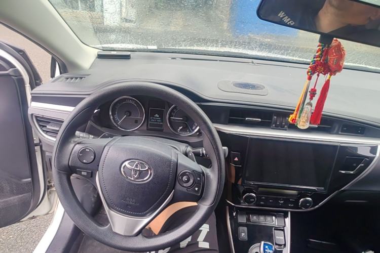 Used Toyota Corolla 2016 Dual-Engine 1.8L E-CVT Leading Edition Steering Wheel